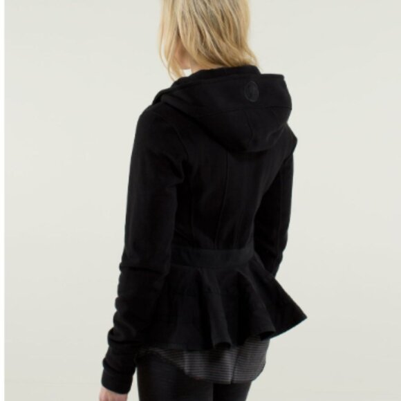 Lululemon Hiver 13 Limited Edition Ruffled Black Scuba Hoodie Jacket Sz 8 - Picture 1 of 9